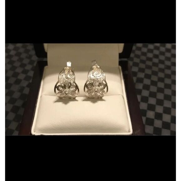 NEW~Gorgeous Artisan Crafted .925 Sterling Silver "J" Style Half Hoop Earrings - Picture 4 of 5